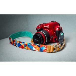 Leofoto L-CS-205 Trageriemen camerariem bevestigd aan camera met quick-attach koppeling
