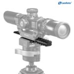 Leofoto GSA-180 Adapterschiene richtkijker gemonteerd op statief via Weaver-naar-Arca-Swiss adapterrail.