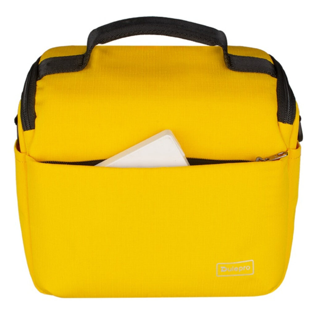Dulepro Companion Shoulder Bag S22 geel achterkant met voorvak en witte accessoire zichtbaar