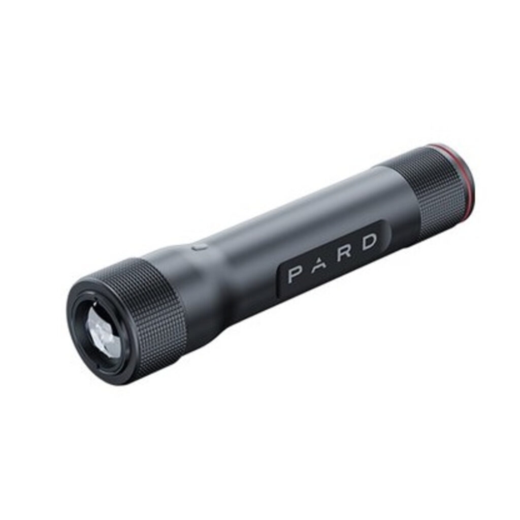 Pard TL 3 940nm infraroodlamp vooraanzicht met 940nm IR-led en zwarte aluminium behuizing