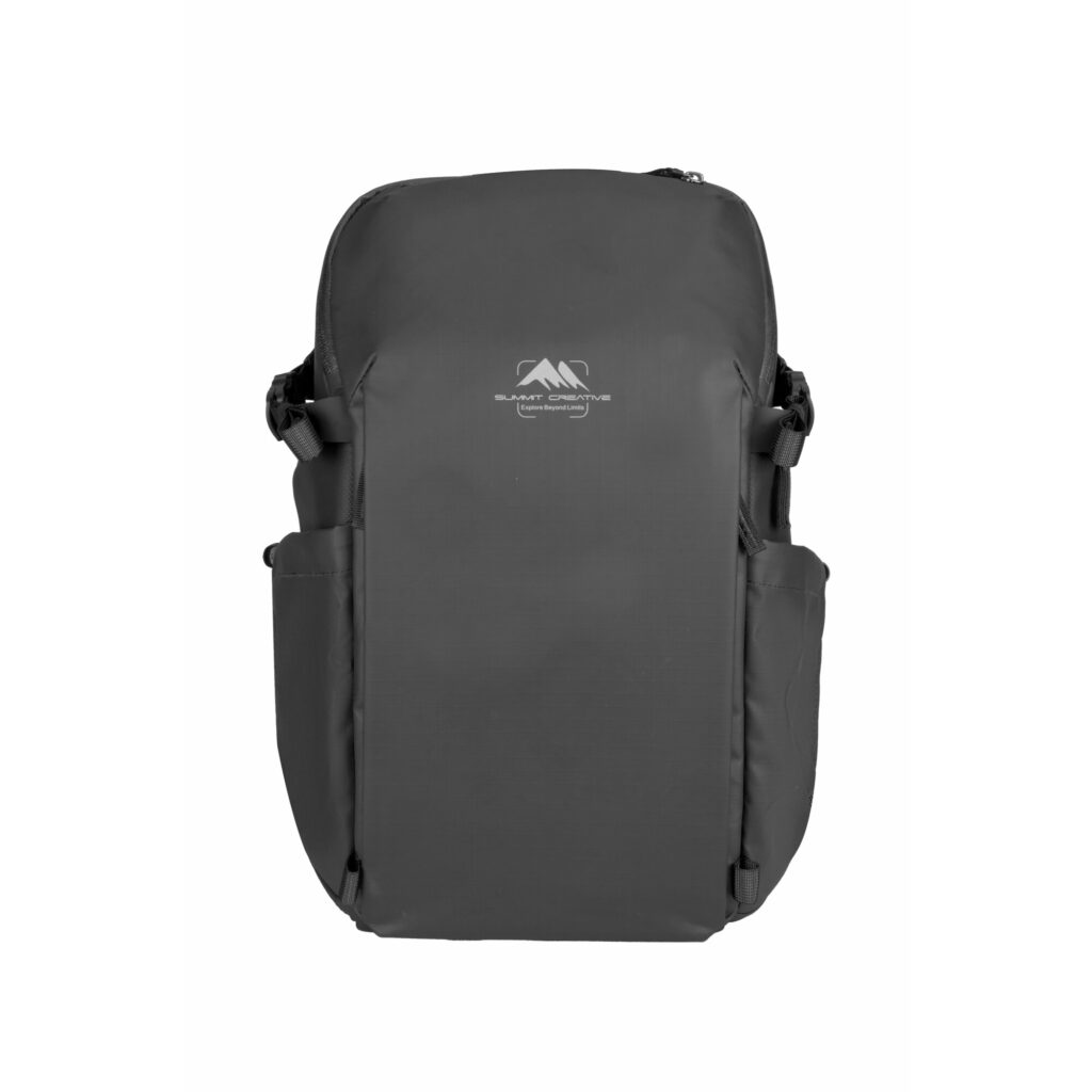 Summit-Creative Metropolis Backpack 16 L black vooraanzicht met minimalistisch design en zichtbaar logo