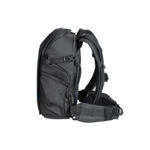 Summit-Creative Metropolis Backpack 22l black schuin achteraanzicht met heupriem en schouderbanden