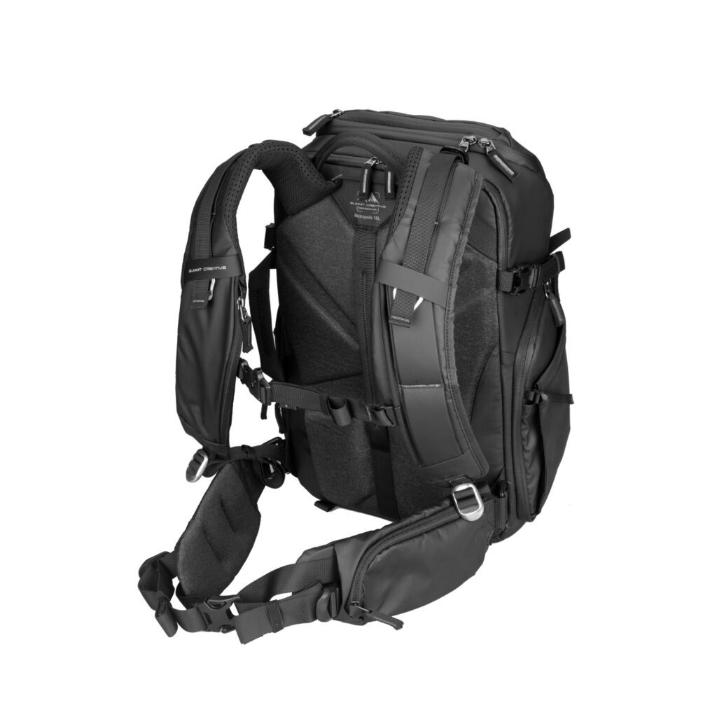 Summit-Creative Metropolis Backpack 22l black linkerzijaanzicht met bevestigingspunten en vakken