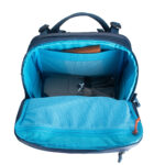 Summit-Creative Metropolis Backpack 22l blauw bovencompartiment geopend met binnenvakken en mesh-afdekking