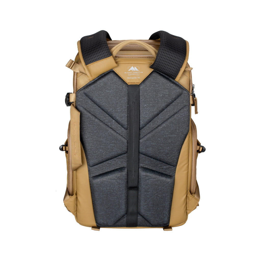 Summit-Creative Metropolis Backpack 22l champagne achterkant met volledig zichtbaar rugdeel en gadgetbanden