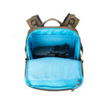 Summit-Creative Metropolis Backpack 22l champagne bovencompartiment volledig geopend met blauwe binnenvoering en meshvak