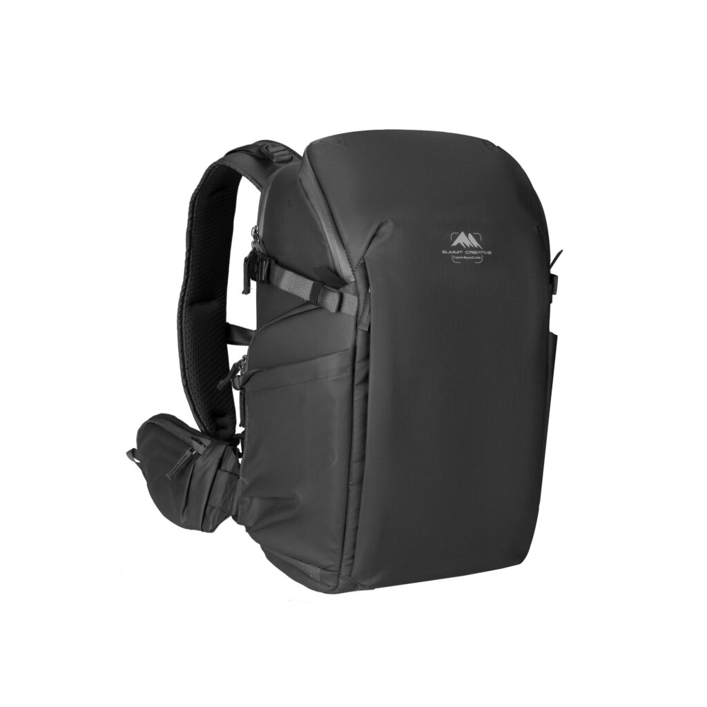 Summit-Creative Metropolis Backpack 26l zwart diagonal view met YKK-ritsen