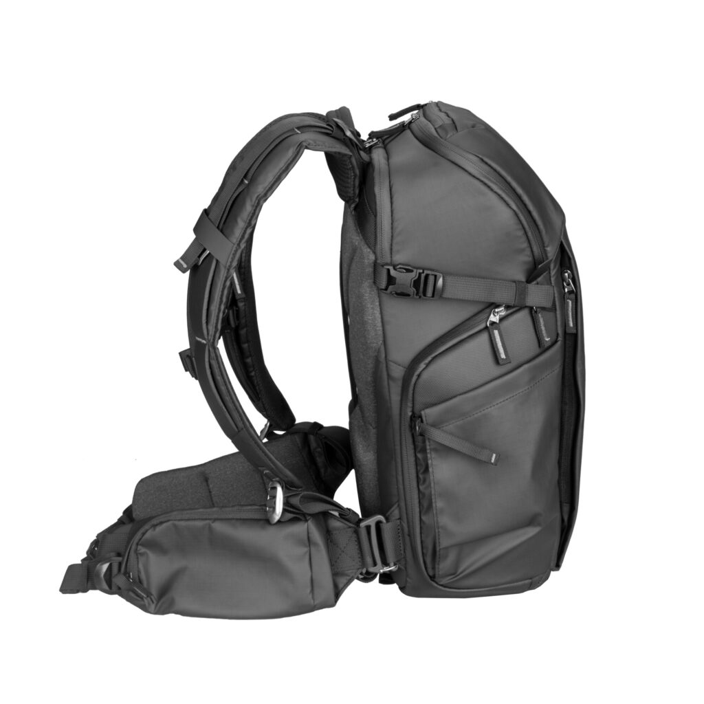 Summit-Creative Metropolis Backpack 26l zwart linkerzijde met bevestigingsriemen