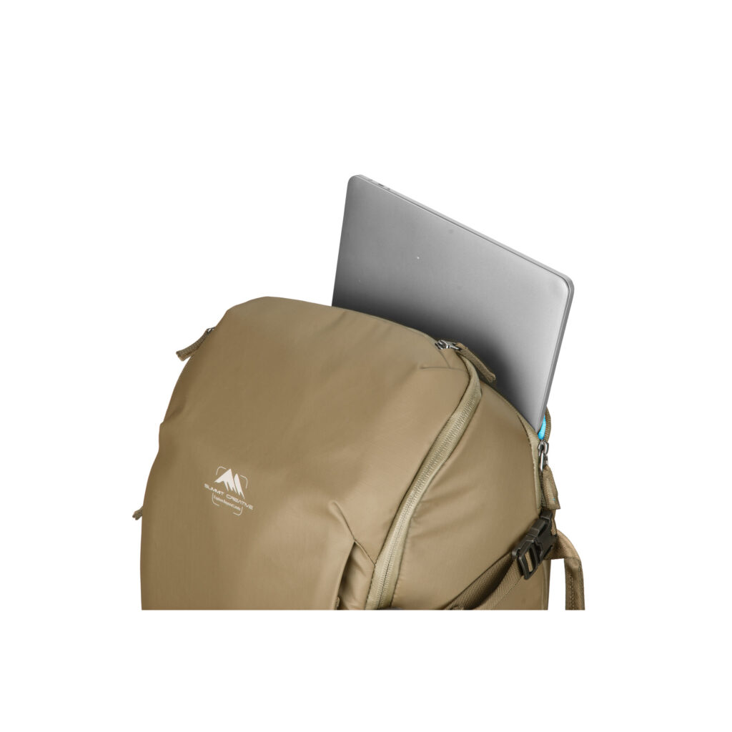 Summit-Creative Metropolis Backpack 26l champagne close-up van ritssluiting en bevestigingspunt