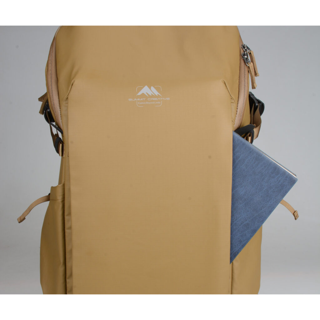 Summit-Creative Metropolis Backpack 26l champagne bovenaanzicht met ritssluiting en handgreep
