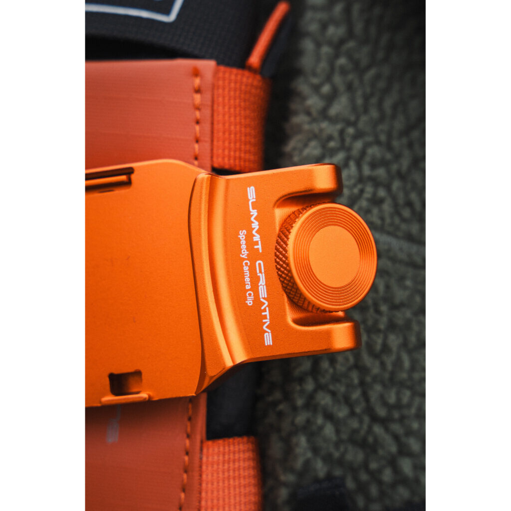Summit-Creative Speedyclip Orange draaiknopdetail op montageclip close-up