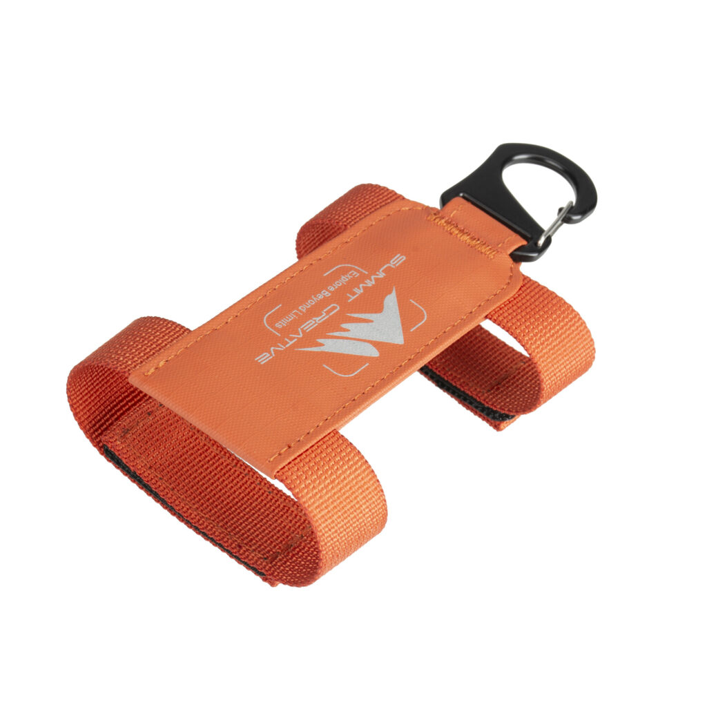 Summit-Creative Speedyclip-riem oranje zijkant liggend met karabijnhaak in beeld