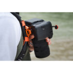 Summit-Creative Speedyclip-riem oranje met camera gemonteerd in houdersysteem