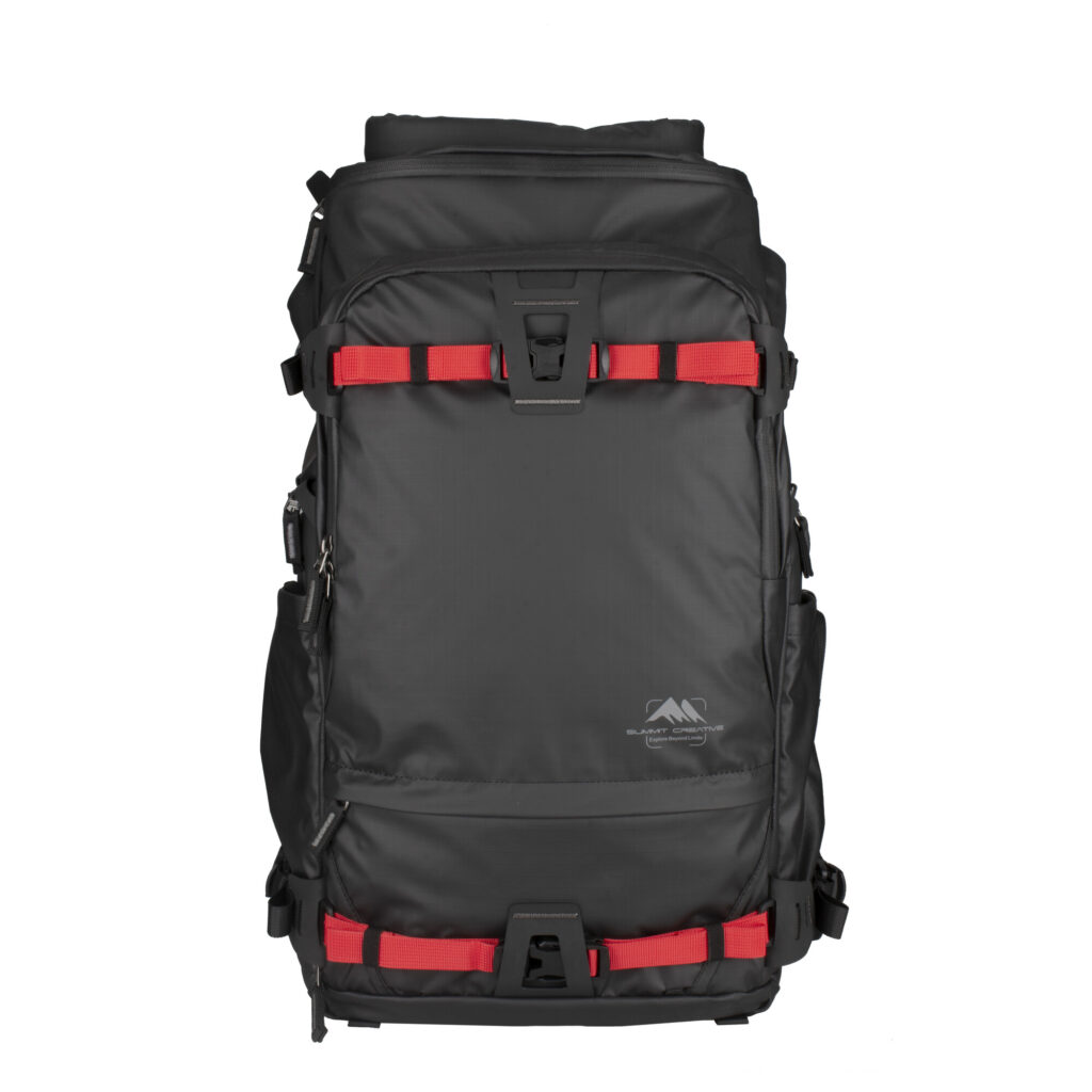 Summit-Creative Tenzing FStrap rode riem bevestigd op rugzak met dubbele montagepositie voor accessoires