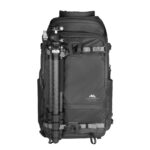 Summit-Creative Tenzing Rolltop Backpack in opgerolde stand met bevestigde rolltop-gesp
