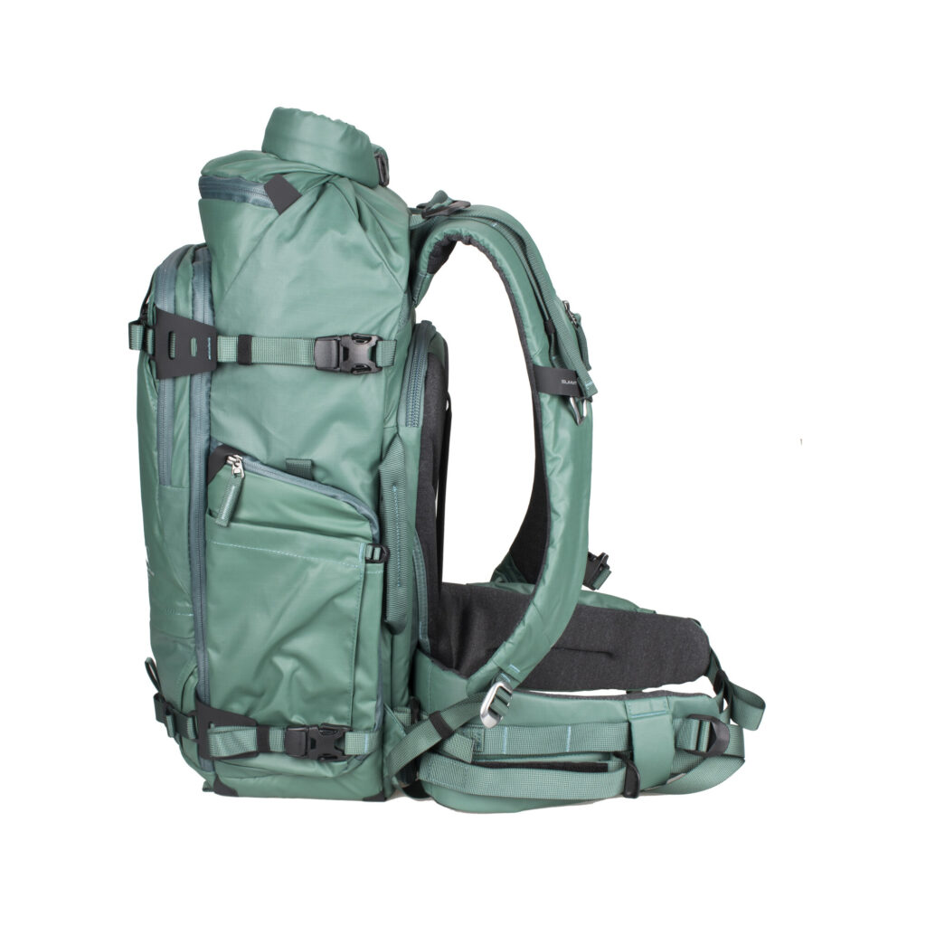 Summit-Creative Tenzing Backpack groen zijaanzicht met bevestigde schouder- en heupriem