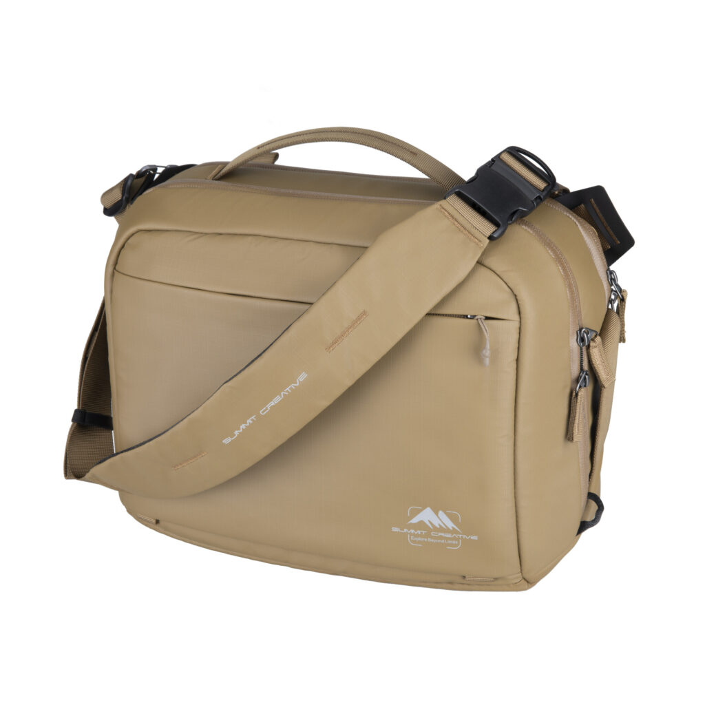 Summit-Creative Tenzing Shoulder Bag champagne zijaanzicht met verstelbare schouderriem