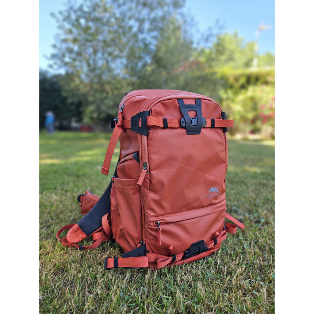 Summit-Creative Tenzing Backpack bovenaanzicht op lichtblauwe EVA-verdeling van cameravakken