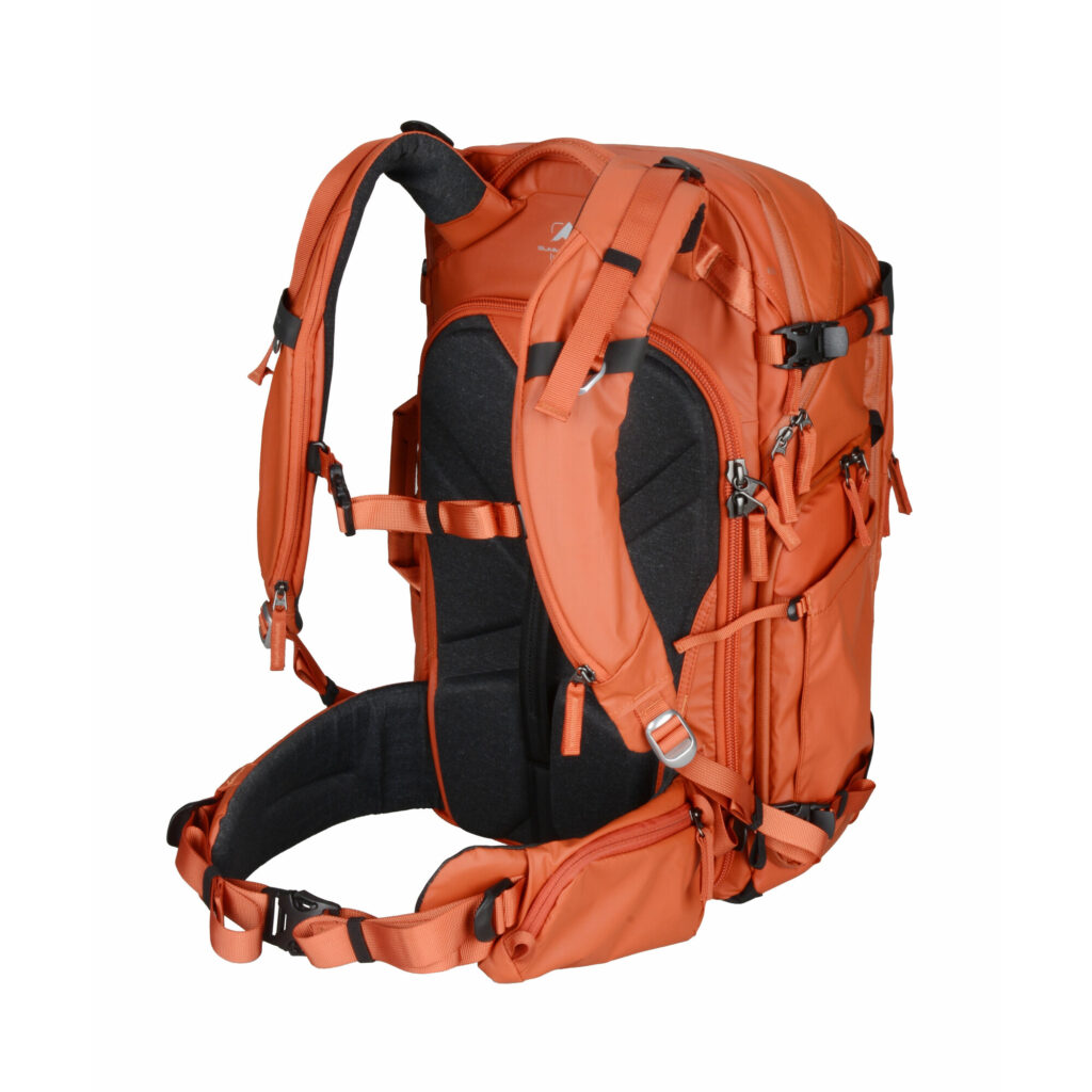 Summit-Creative Tenzing Backpack achterkant met rugventilatie en schouderbanden
