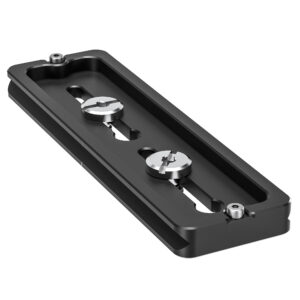 Leofoto PLA-130 Snelkoppelingsplaat onderaanzicht met 1/4"- en 3/8"-schroeven en afgeschuinde randen