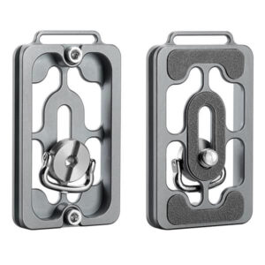 Leofoto NP-65T Snelkoppelingsplaat silver onderaanzicht met bevestigingssleuf en matte afwerking