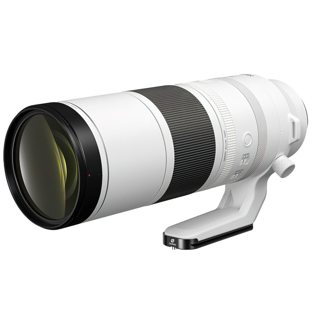Leofoto CF-06 Snelkoppelingsplaat gemonteerd op Canon RF 200-800mm f/6.3-9 IS USM telelens