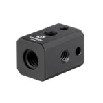 Leofoto CF-8 Multi-Adapterkubus-Würfel zijaanzicht met gegraveerd logo en bevestigingsgaatjes