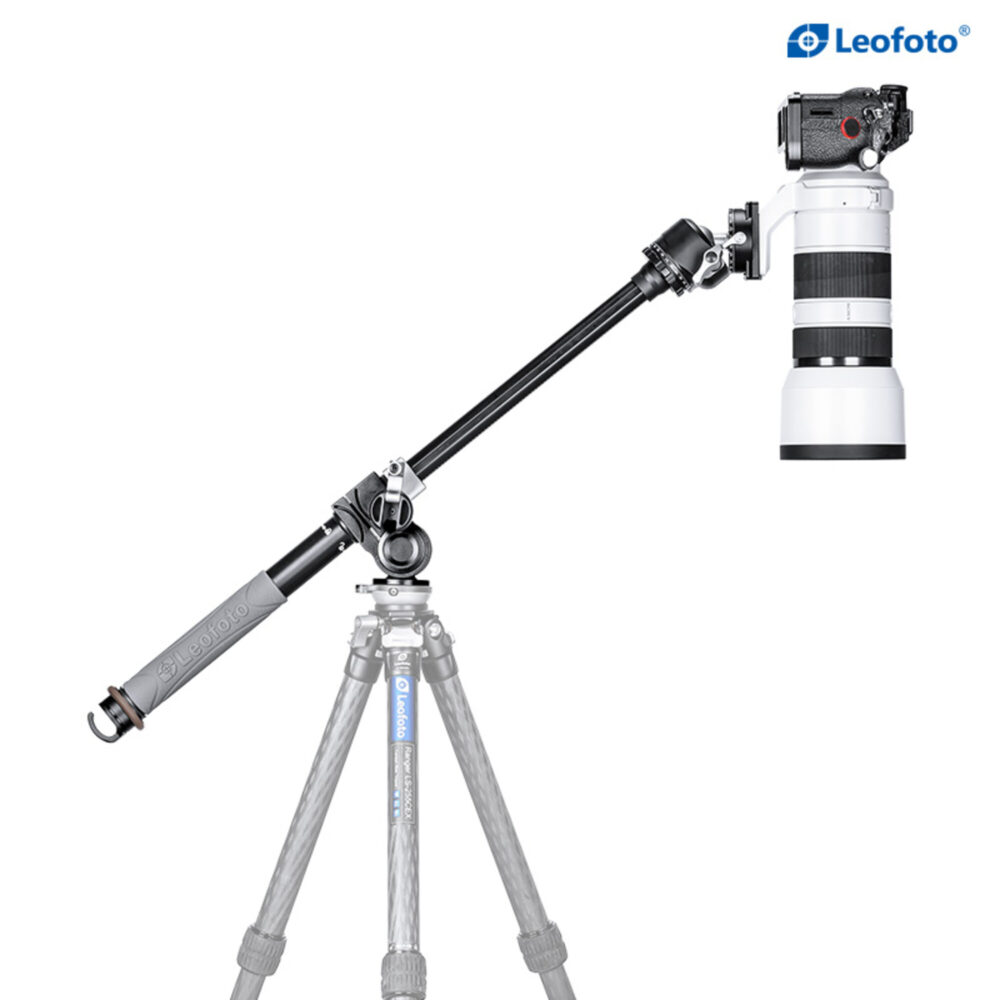 Leofoto GC-282AL gemonteerd op statief met camera in horizontale positie