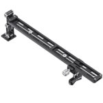 Leofoto VR-400 Lensvoet 400mm rail met gemonteerde camerasteun en objectiefsteun schuin van boven gezien op witte achtergrond.