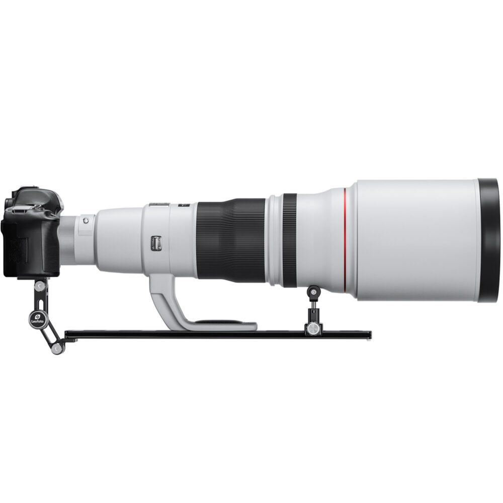 Leofoto VR-400 Lensvoet zijaanzicht van lange witte telelens en camera ondersteund door VR-400 KIT met veiligheidsriem.