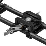 Leofoto BP-01 KIT Camera Cage onderaanzicht van rig met verstelbare onderdelen en montagepunten