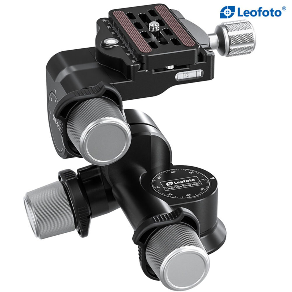 Leofoto GW-01 Statief-gearhead bovenaanzicht met Arca-Swiss-klem en centrale waterpaslibel.