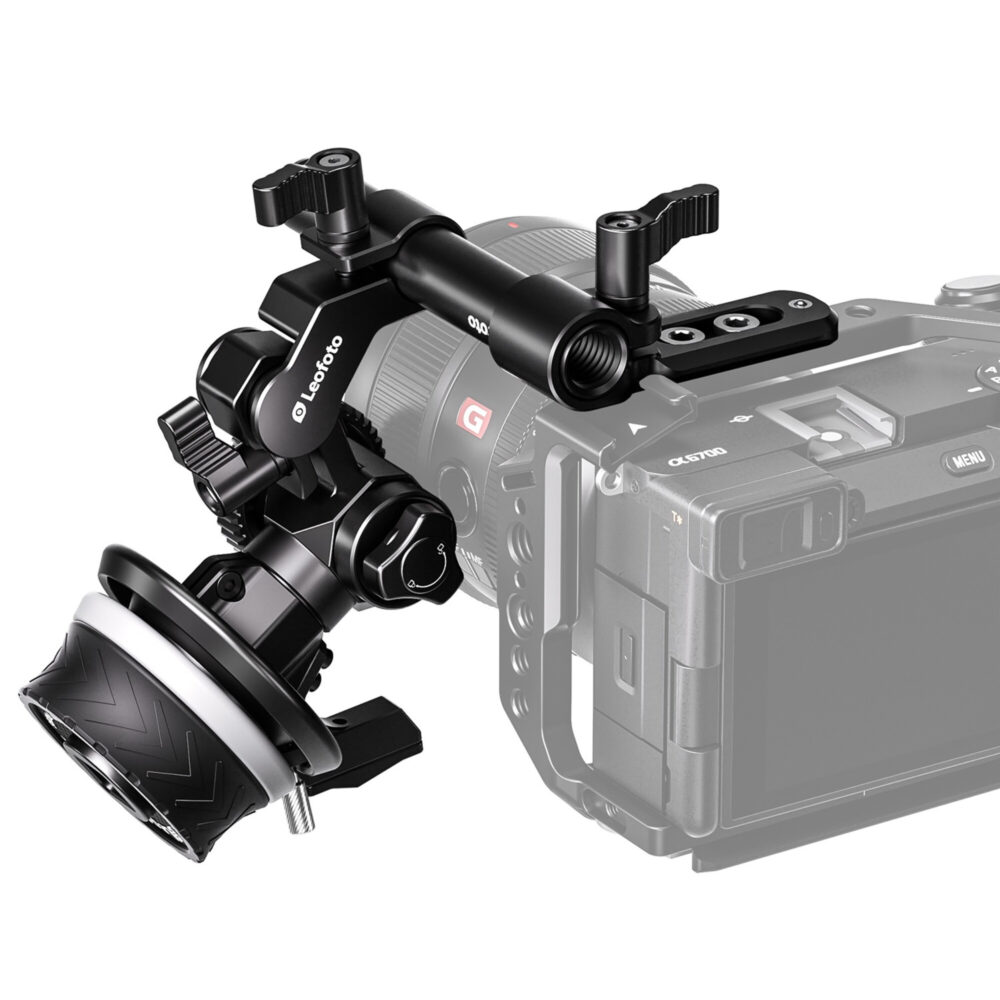 Leofoto LFF-01 Camera Cage zijkant gemonteerd met volledige follow focus-bevestiging aan camera