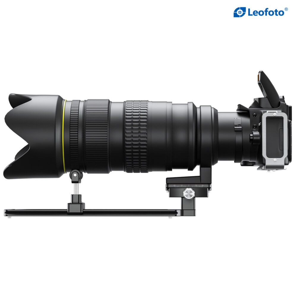 Leofoto VR-150LS Lensvoet zijaanzicht met gemonteerde zwarte telelens en gele accenten