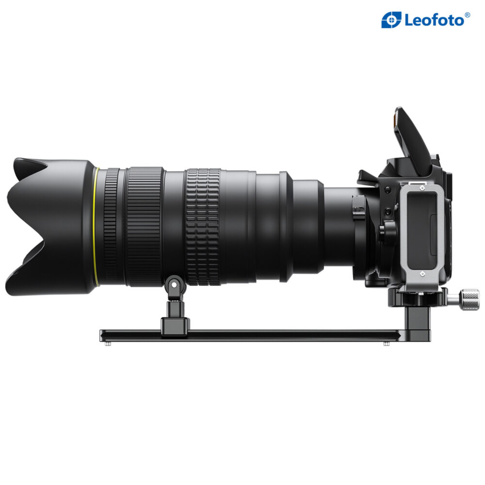 Leofoto VR-150LS Lensvoet zijkantweergave van volledige camera- en lensopstelling met dubbele steun