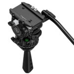 Leofoto FH-20M Videokop close-up bovenaanzicht met Manfrotto-stijl snelkoppelplaat en verlichte waterpas.