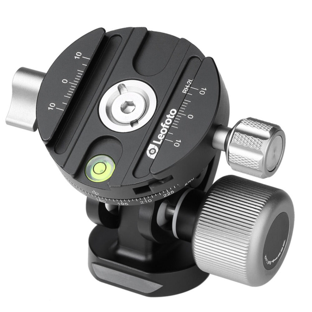 Leofoto VH-10 2-Wege-kop bovenaanzicht met Arca-compatibele snelkoppelingsplaat, waterpaslibel en panoramaschaal.