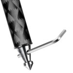 Leofoto TF-01 statiefvoet titanium spikes montage van een spike in een Leofoto carbonstatiefpoot met inbussleutel.