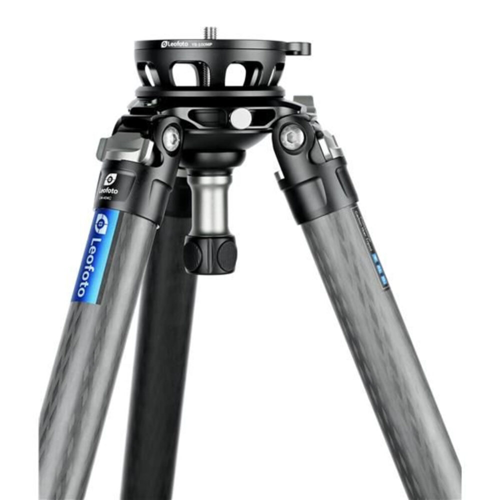 Leofoto YB-100MP nivelleerinrichting gemonteerd op Leofoto Summit statief met carbon poten en korte nivelleerhandgreep.