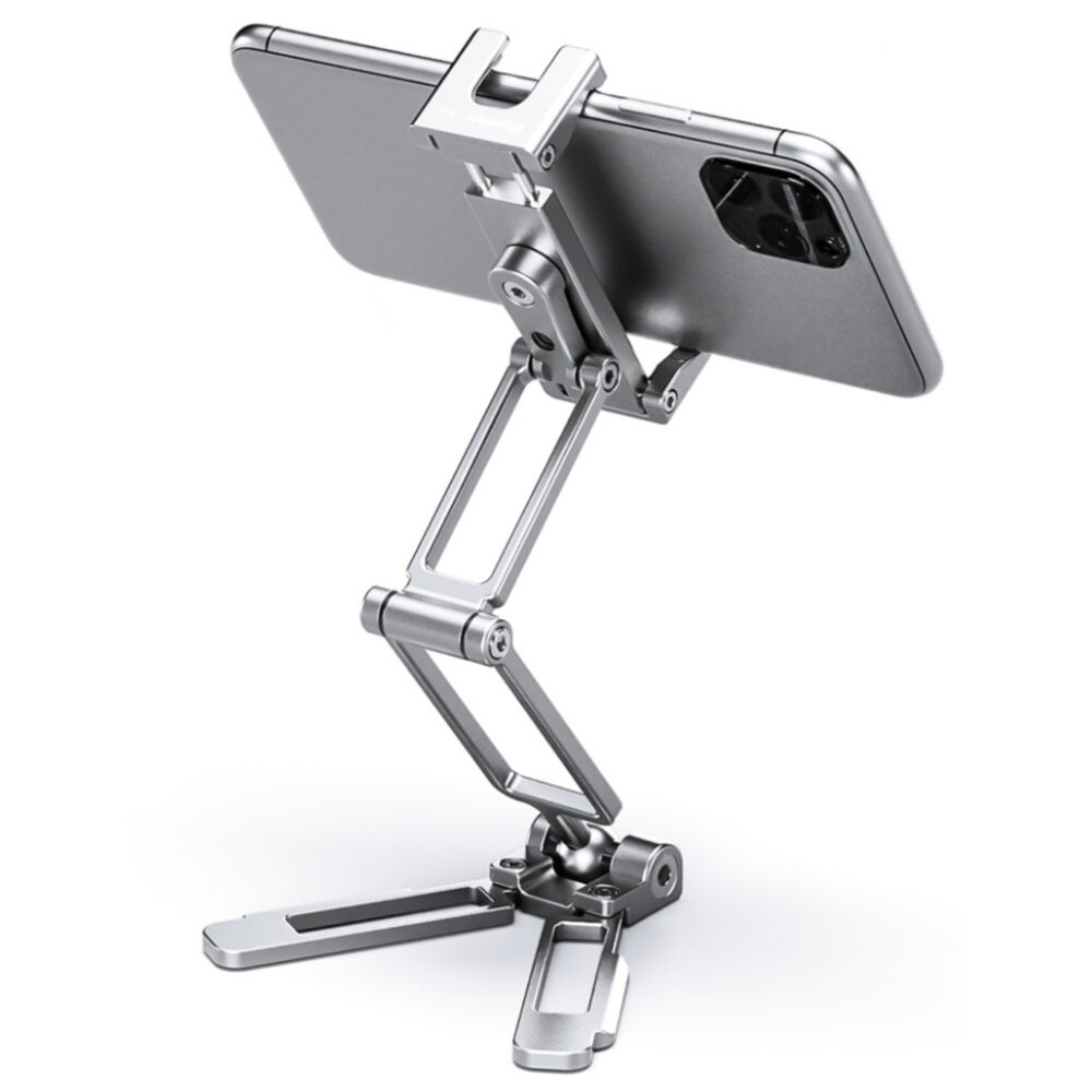 Leofoto PS-4 smartphone houder gebruikt als bureaustatief met horizontaal gemonteerde smartphone.