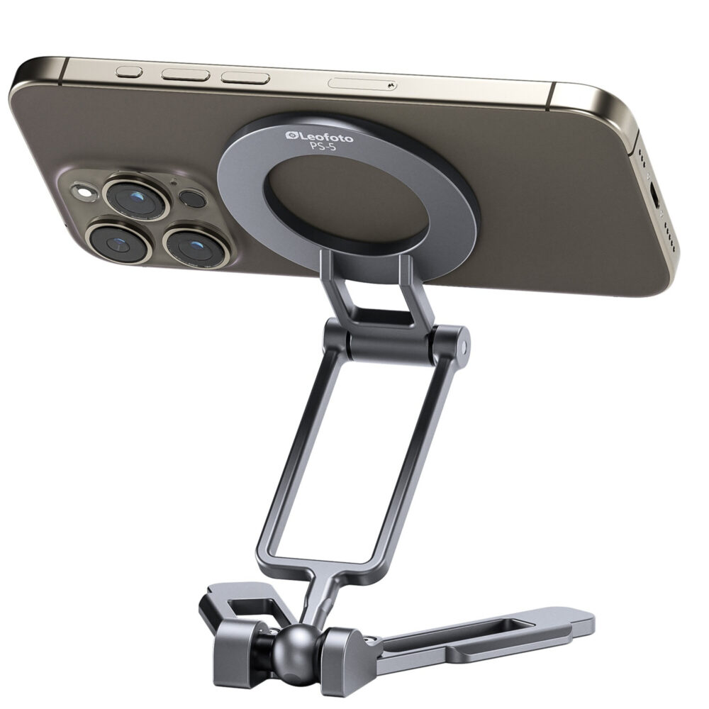 Leofoto PS-5 smartphonehouder gebruikt als tafelstatief met smartphone horizontaal magnetisch bevestigd voor videogebruik.