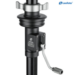 Leofoto middenzuil met slinger GC-404C close-up van middensectie met vergrendelkraag en slingerhuis.