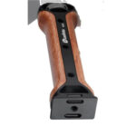 Leofoto CH-2 handgreep onderaanzicht met 1/4-inch statiefschroefdraad en uitsparing in de basis.