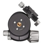 Leofoto LH-55R statiefkogelkop onderaanzicht met 3/8-inch statiefaansluiting en schuin geplaatste NP-60 snelwisselplaat.