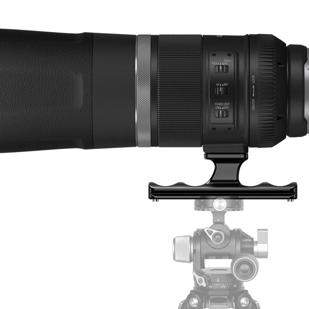 Leofoto CF-08 objectiefvoet gemonteerd onder Canon RF 800mm f/11 IS STM telelens op statiefkop.