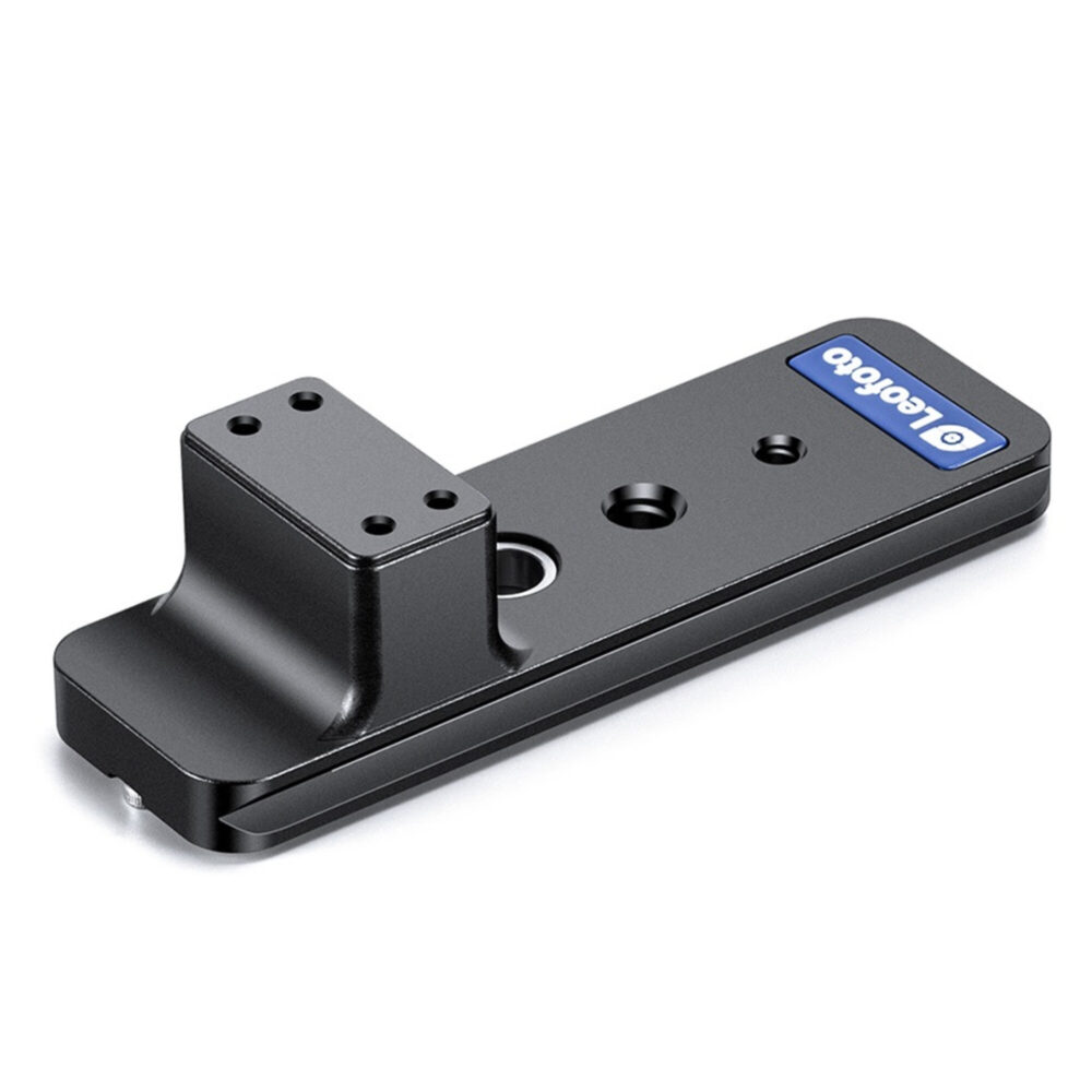 Leofoto CF-03 objectiefvoet zijaanzicht met 1/4- en 3/8-inch schroefgaten in het midden van de Arca-Swiss voet.