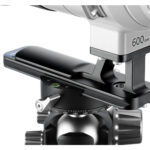 Leofoto SF-03 objectiefvoet gemonteerd onder Sony 600mm GM telelens op statiefkop met waterpas.