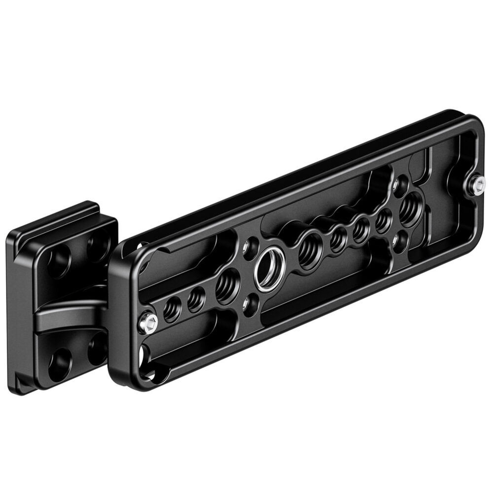 Leofoto SGF-03 objectiefvoet onderaanzicht met uitgefreesde lichtgewichtstructuur, 1/4- en 3/8-inch schroefgaten en QD-opening.
