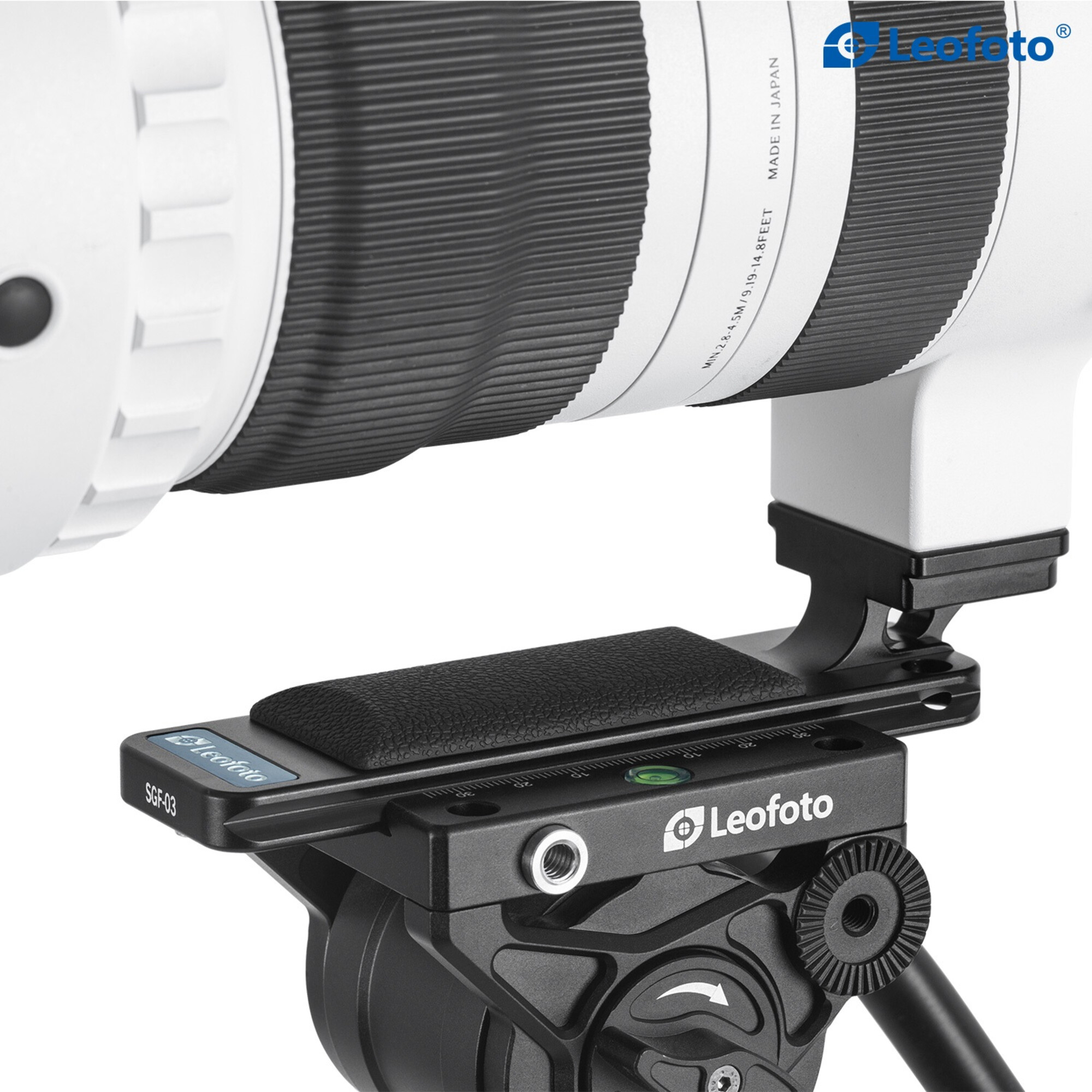 Leofoto SGF-03 objectiefvoet gemonteerd op statiefkop onder Sigma 300–600mm f/4 DG OS Sport voor stabiele tele-opstelling.