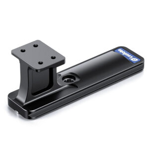Leofoto CF-04 objectiefvoet zijaanzicht met 3/8-inch schroefgat in het midden van de Arca-Swiss voet.